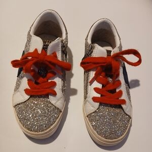 Vintage Havanna Kids Glitter Sneakers with Red Laces. Size 2.